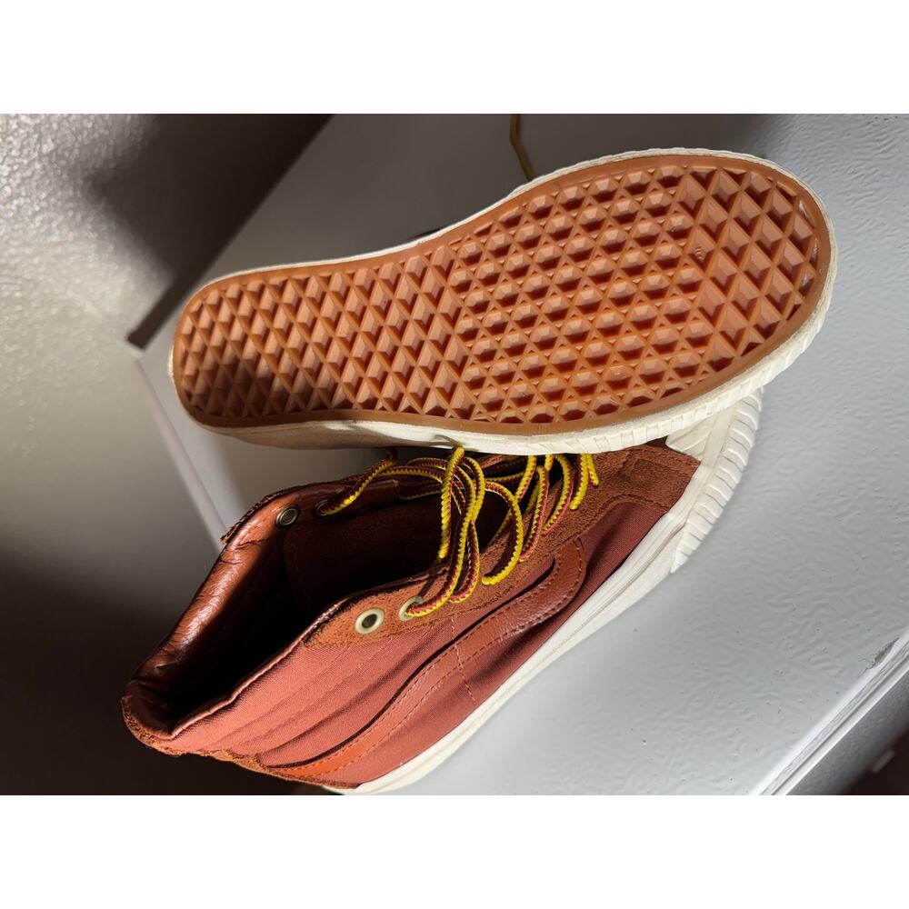 Vans Men's 6.5, Women's 8 Brown High-Top Sneakers